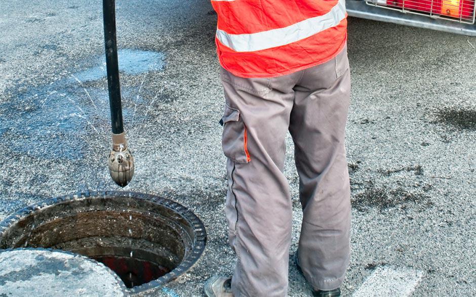 pompe débouchage wc Sarcelles